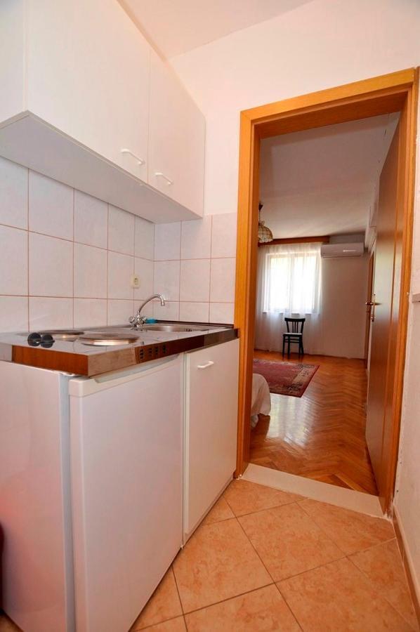 Apartmani More ดริเวนิก ภายนอก รูปภาพ