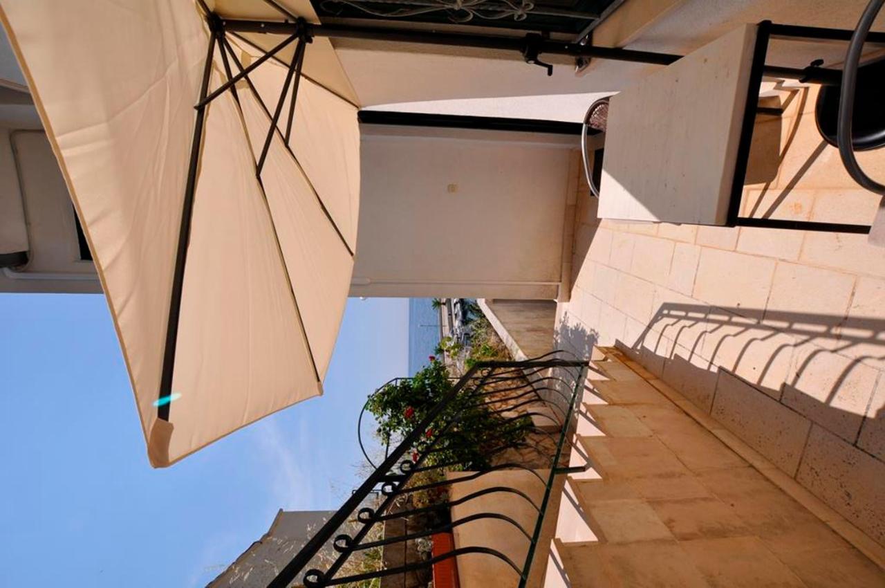 Apartmani More ดริเวนิก ภายนอก รูปภาพ